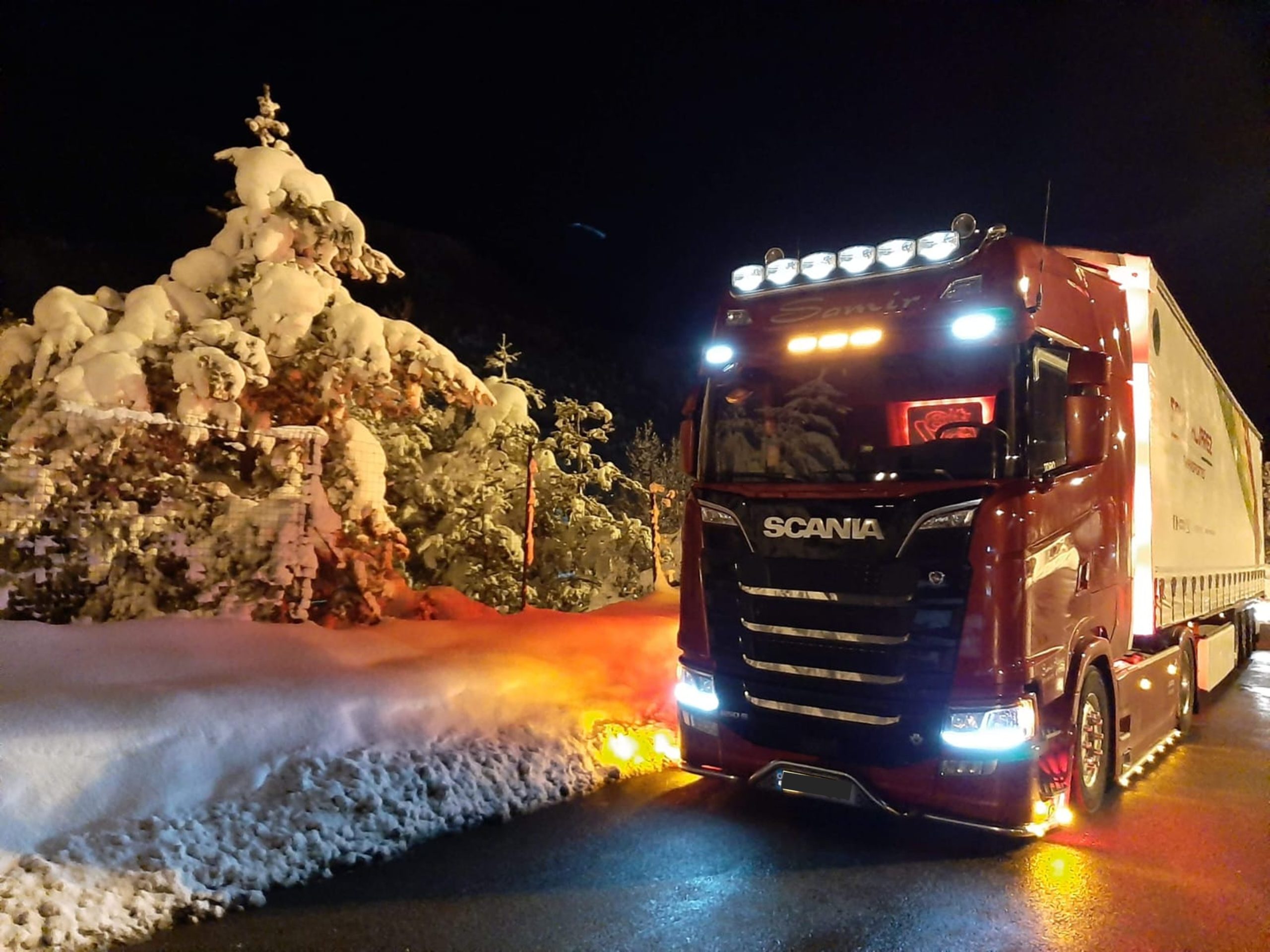 Camión de Samir Álvarez realizando un viaje internacional